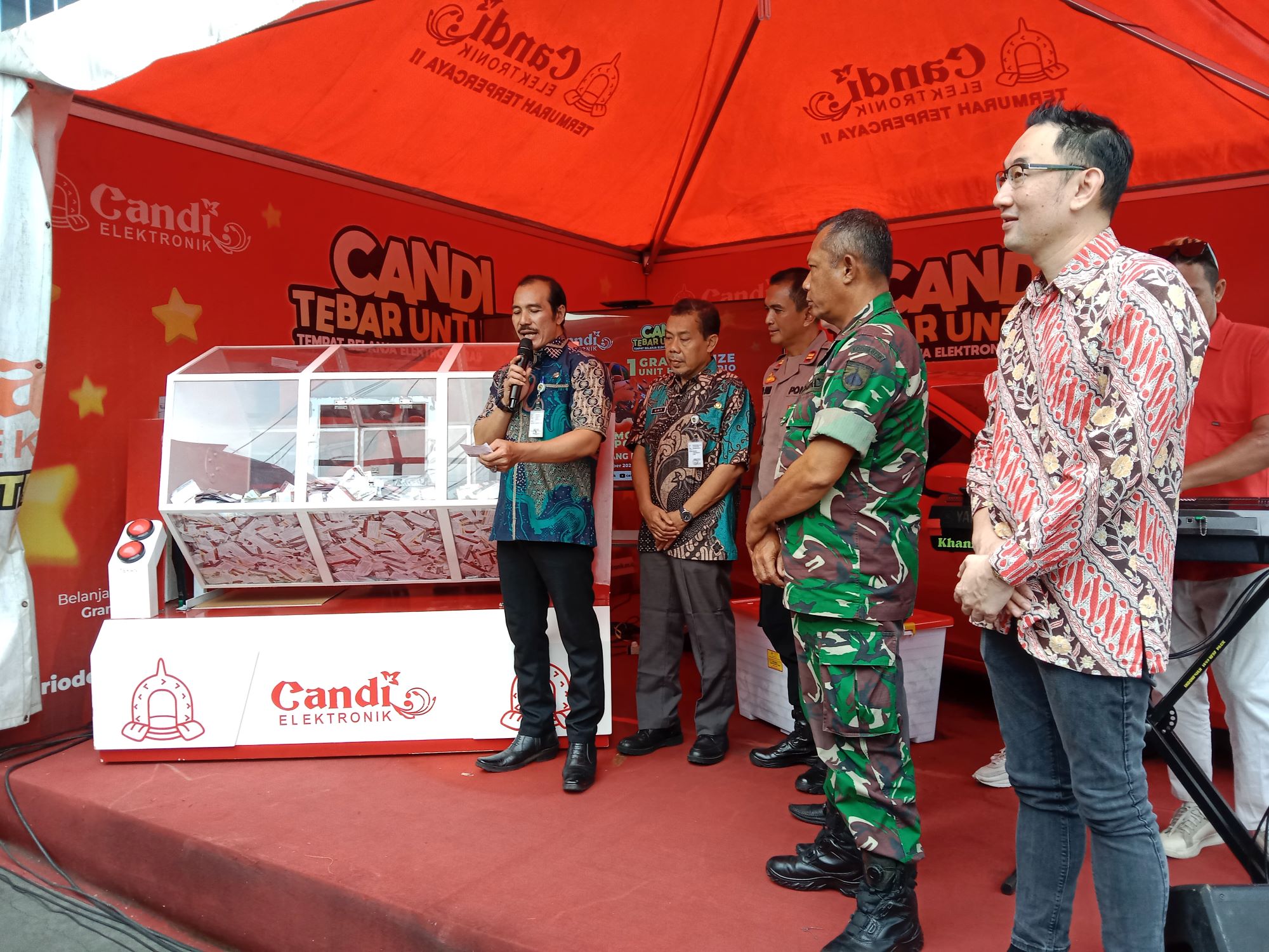 Selamat! Warga Kartasura Sukoharjo Raih Hadiah Mobil Brio dari Candi Elektronik